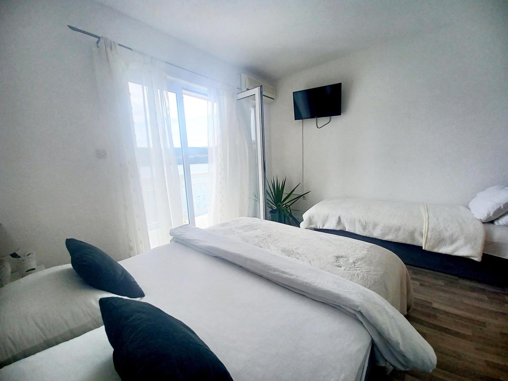 Apartmani Lezenic Dada ネウム エクステリア 写真